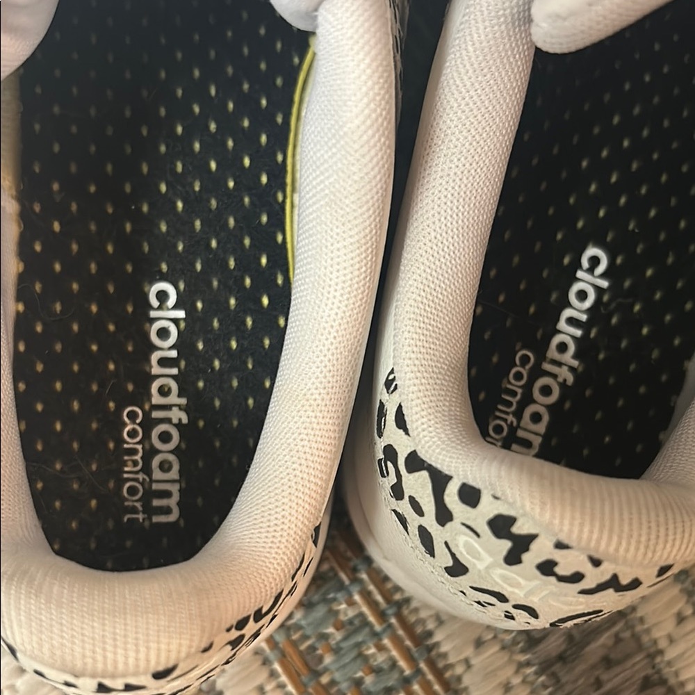 Adidas White Sneakers Leather Design - Picture 12 of 13